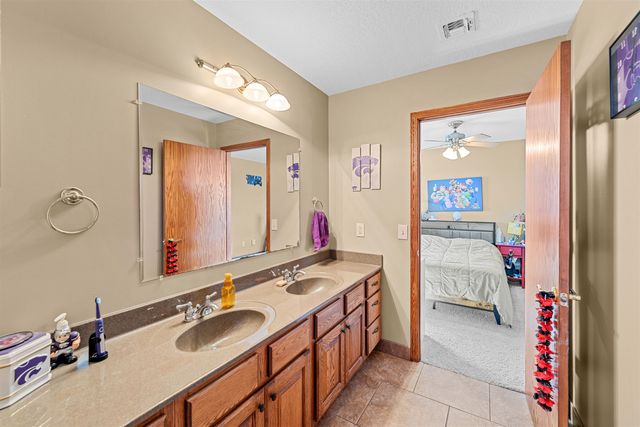 1140 W Hidden Springs Rd, Salina, KS 67401