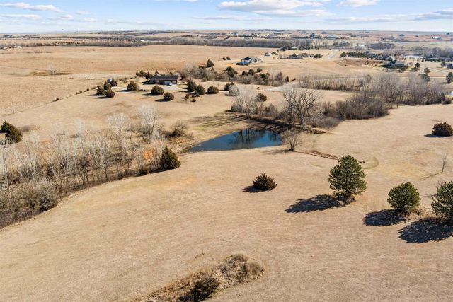 1140 W Hidden Springs Rd, Salina, KS 67401