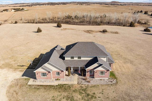 1140 W Hidden Springs Rd, Salina, KS 67401