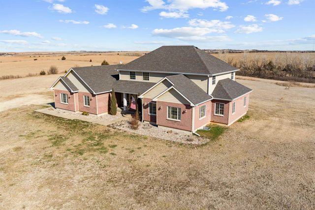 1140 W Hidden Springs Rd, Salina, KS 67401