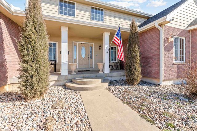 1140 W Hidden Springs Rd, Salina, KS 67401