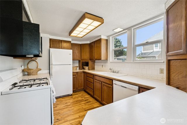 5036 S I Street, Tacoma, WA 98408