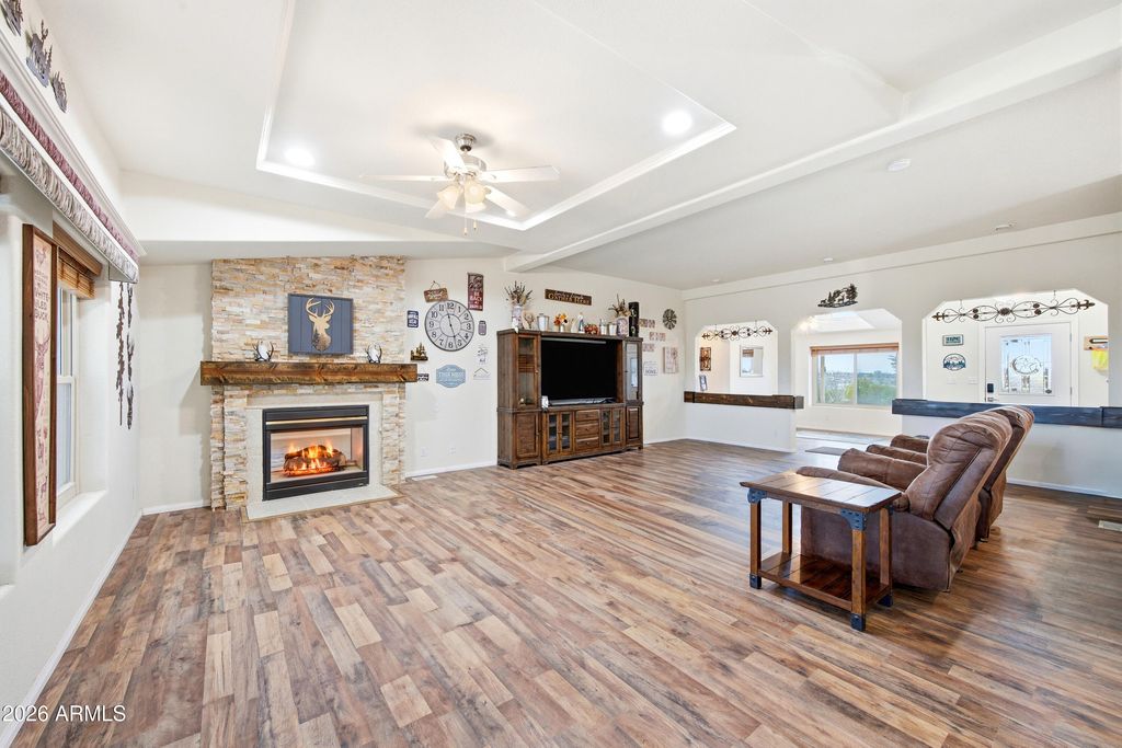 Image 10 of property listing at 4623 N 333RD Avenue, Tonopah, AZ 85354