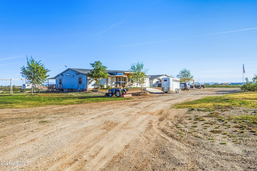 Image 20 of property listing at 4623 N 333RD Avenue, Tonopah, AZ 85354