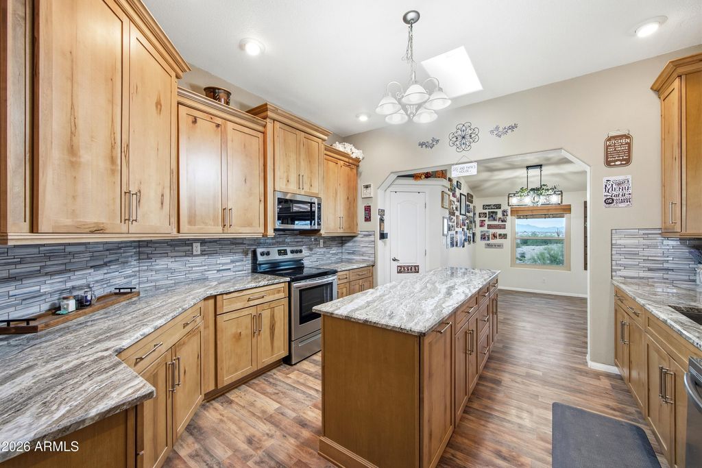 Image 3 of property listing at 4623 N 333RD Avenue, Tonopah, AZ 85354