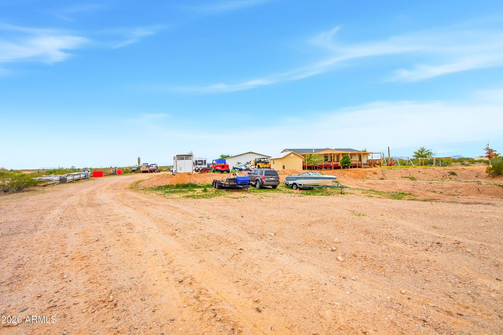 Image 31 of property listing at 4623 N 333RD Avenue, Tonopah, AZ 85354