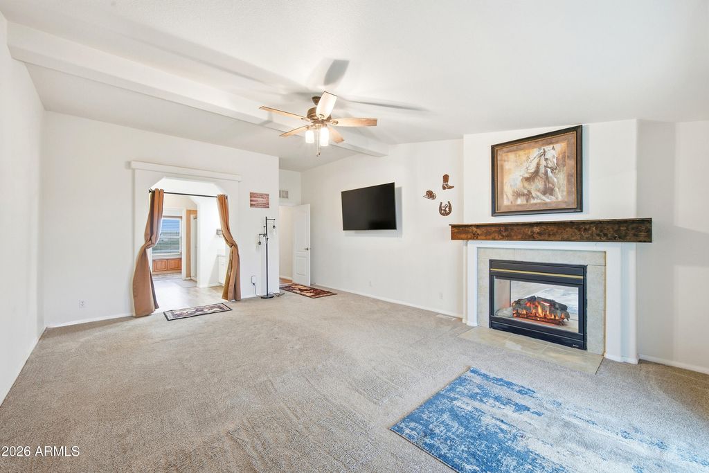 Image 9 of property listing at 4623 N 333RD Avenue, Tonopah, AZ 85354