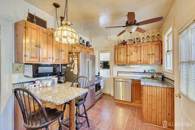 52 Spring Street, Metuchen, NJ 08840