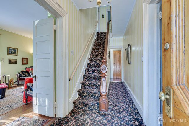 52 Spring Street, Metuchen, NJ 08840