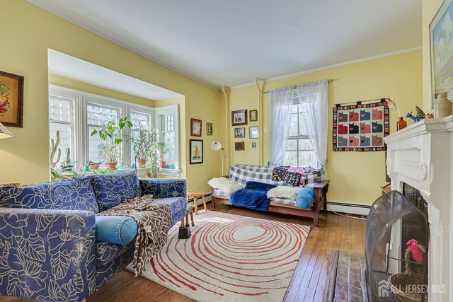 52 Spring Street, Metuchen, NJ 08840