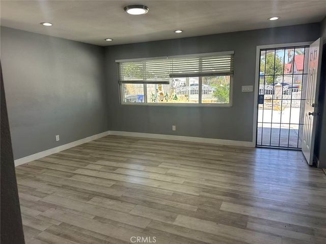 8932 Redwood, Fontana, CA 92335