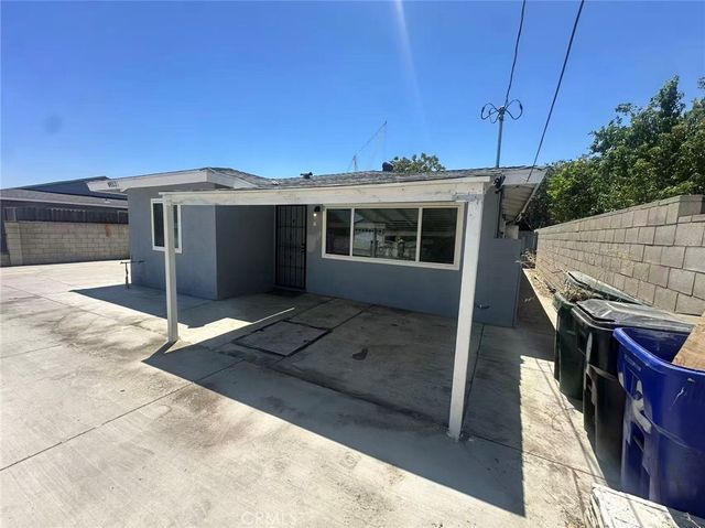 8932 Redwood, Fontana, CA 92335