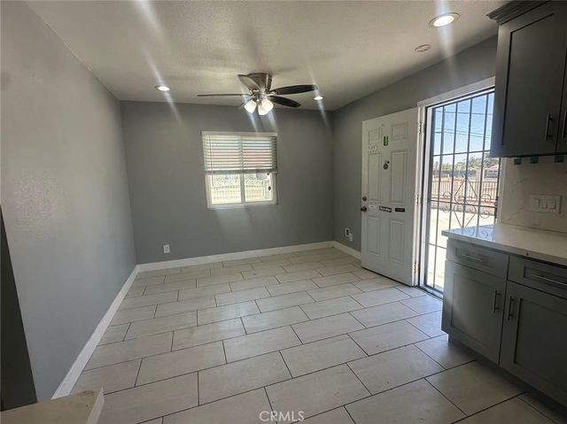 8932 Redwood, Fontana, CA 92335