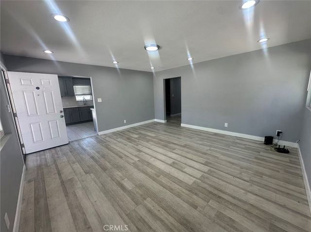 8932 Redwood, Fontana, CA 92335