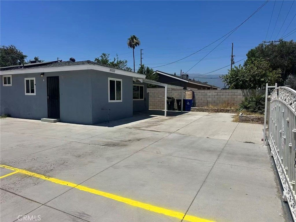 8932 Redwood, Fontana, CA 92335
