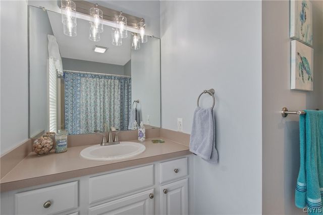 4796 Fawn Hill, Onondaga, NY 13215