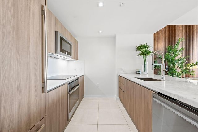 401 N Birch Road 409, Fort Lauderdale, FL 33304