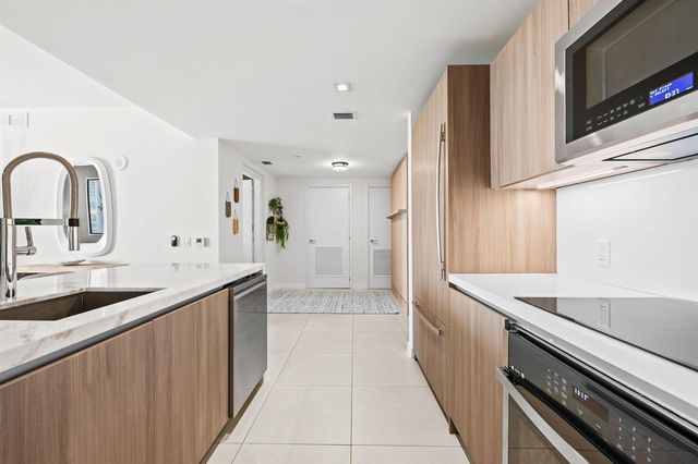 401 N Birch Road 409, Fort Lauderdale, FL 33304
