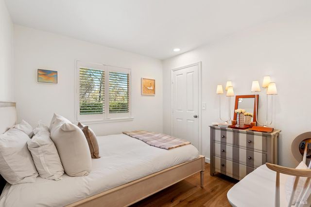 110 Viola Way, Angwin, CA 94508