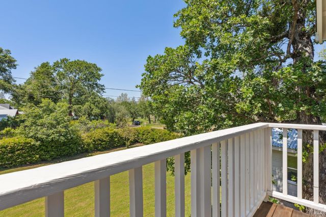 110 Viola Way, Angwin, CA 94508