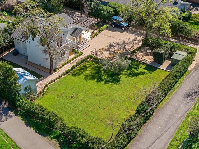 110 Viola Way, Angwin, CA 94508