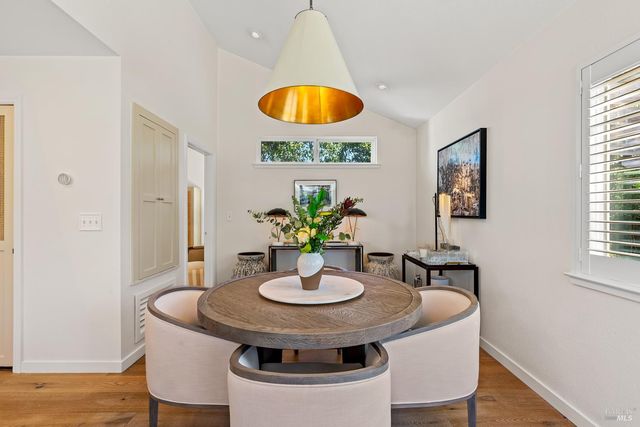 110 Viola Way, Angwin, CA 94508