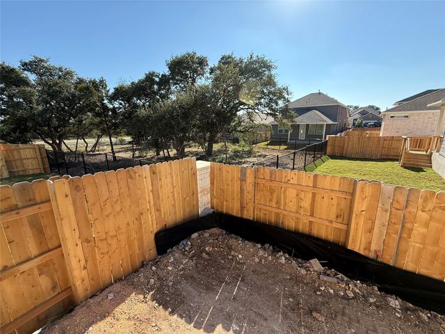 132 Knockout Rose DR, San Marcos, TX 78666