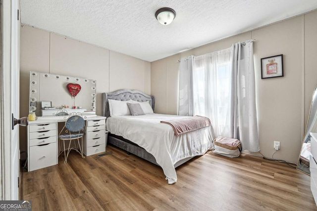 2496 Venture Drive, Gainesville, GA 30506