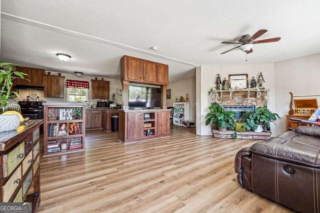 2496 Venture Drive, Gainesville, GA 30506