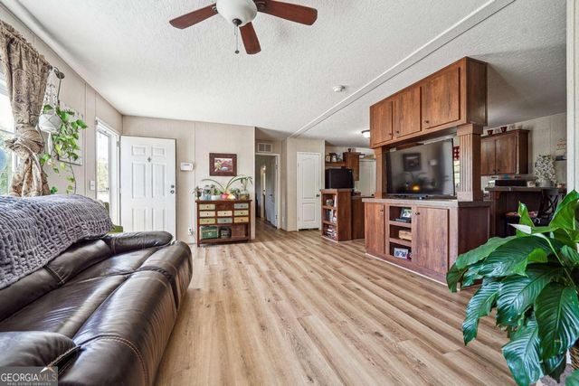 2496 Venture Drive, Gainesville, GA 30506