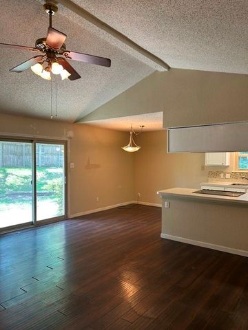 400 Woodlake Circle, Azle, TX 76020