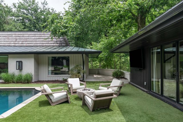 1147 Crater Hill Dr, Nashville, TN 37215