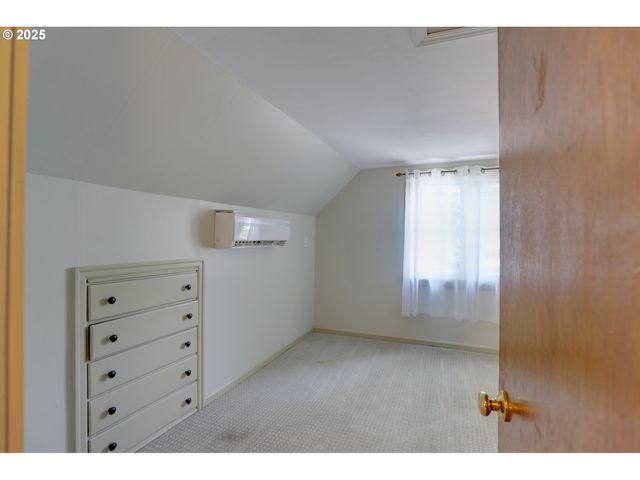 416 W 10TH St, The Dalles, OR 97058