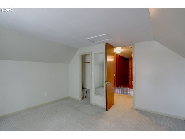 416 W 10TH St, The Dalles, OR 97058