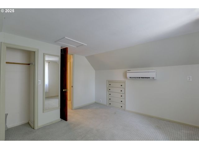 416 W 10TH St, The Dalles, OR 97058