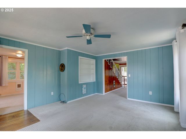 416 W 10TH St, The Dalles, OR 97058