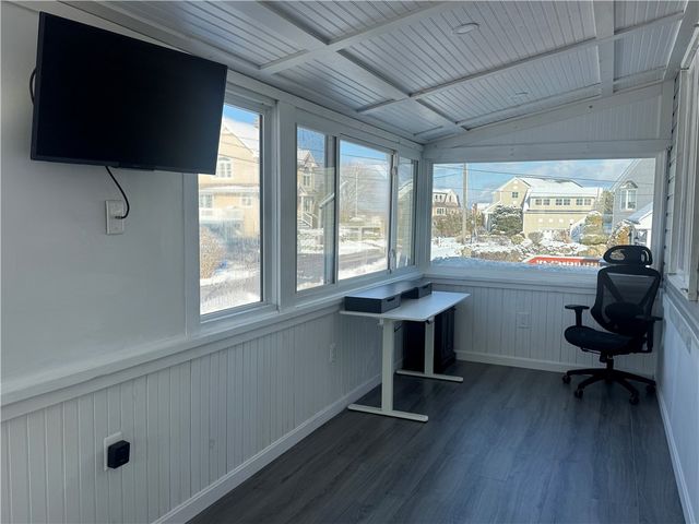 7 White Cap Road, Narragansett, RI 02882