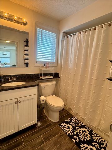 7 White Cap Road, Narragansett, RI 02882