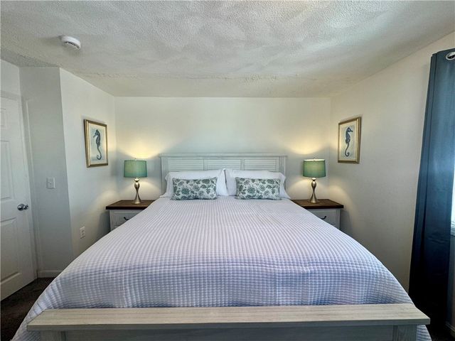 7 White Cap Road, Narragansett, RI 02882