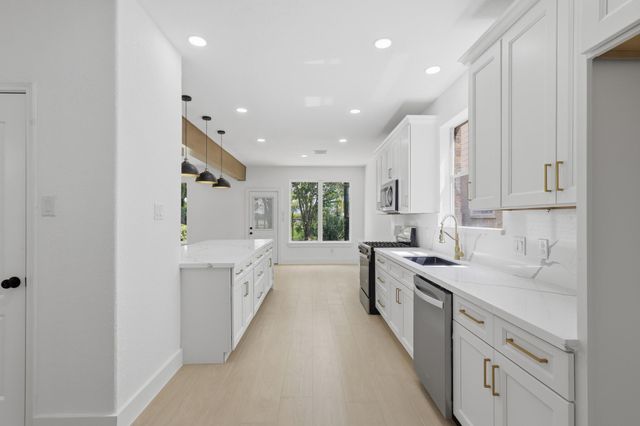 12343 Shadowvista Drive, Houston, TX 77082