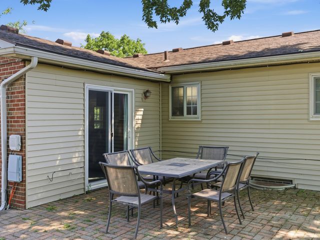 38212 N Rickham Court, Westland, MI 48186