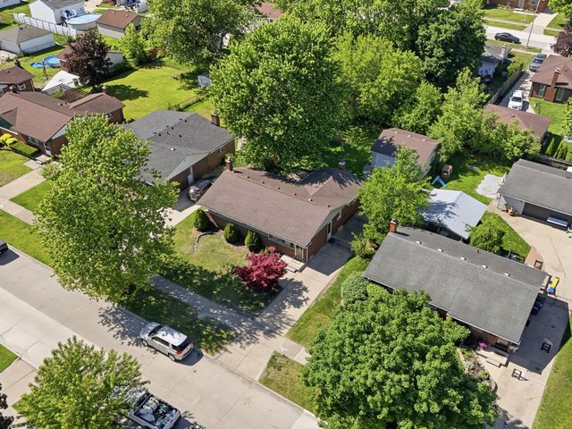 38212 N Rickham Court, Westland, MI 48186
