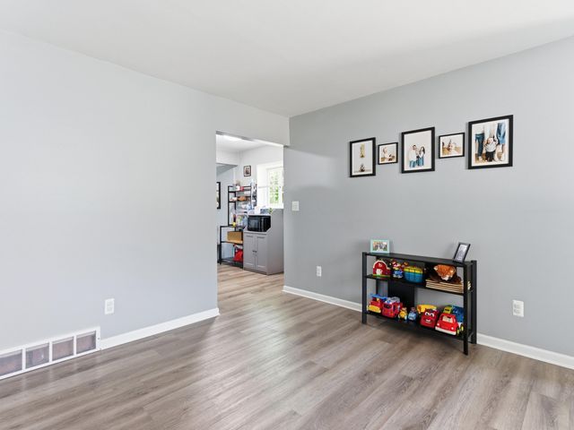 38212 N Rickham Court, Westland, MI 48186