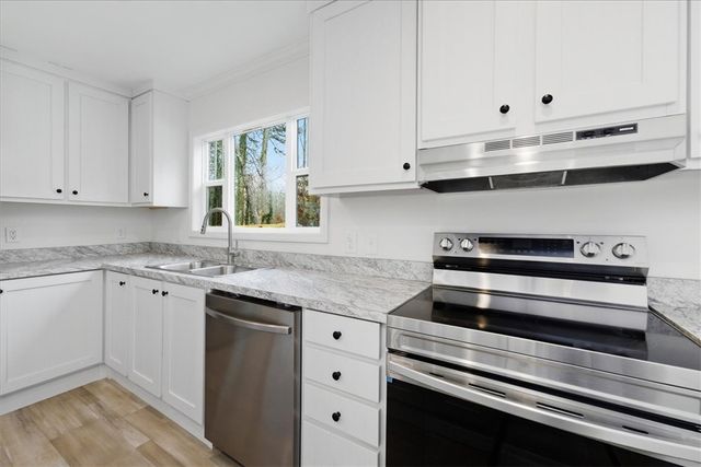 295 N Davis Drive, Fair Play, SC 29643