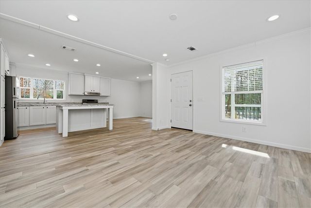 295 N Davis Drive, Fair Play, SC 29643