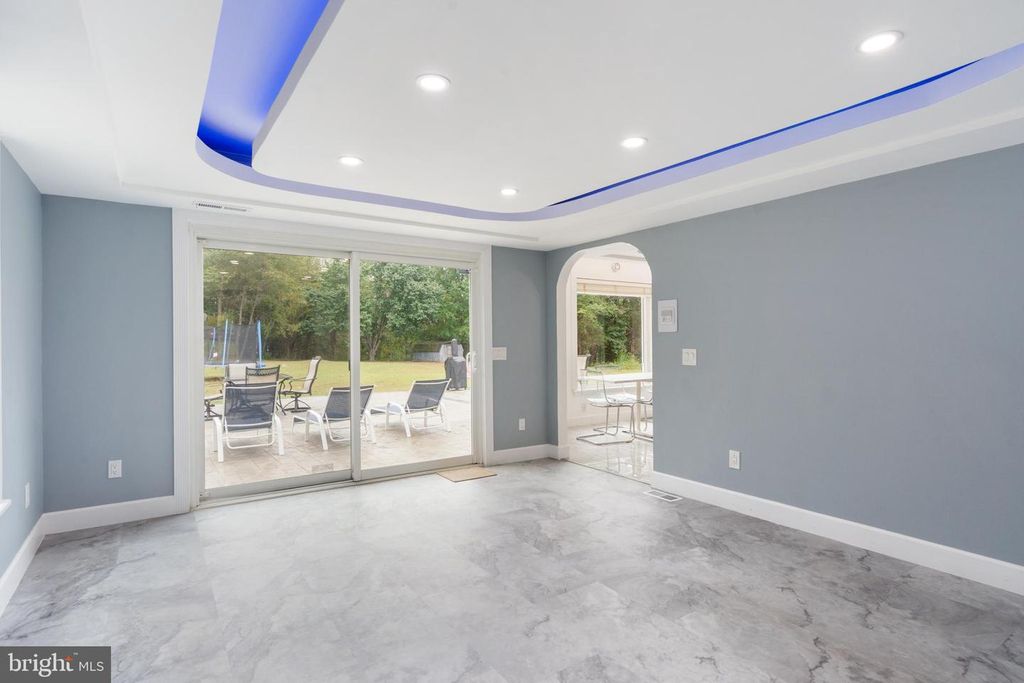 Image 15 of property listing at 19 TWIN SPRINGS DR, Fredericksburg, VA 22407