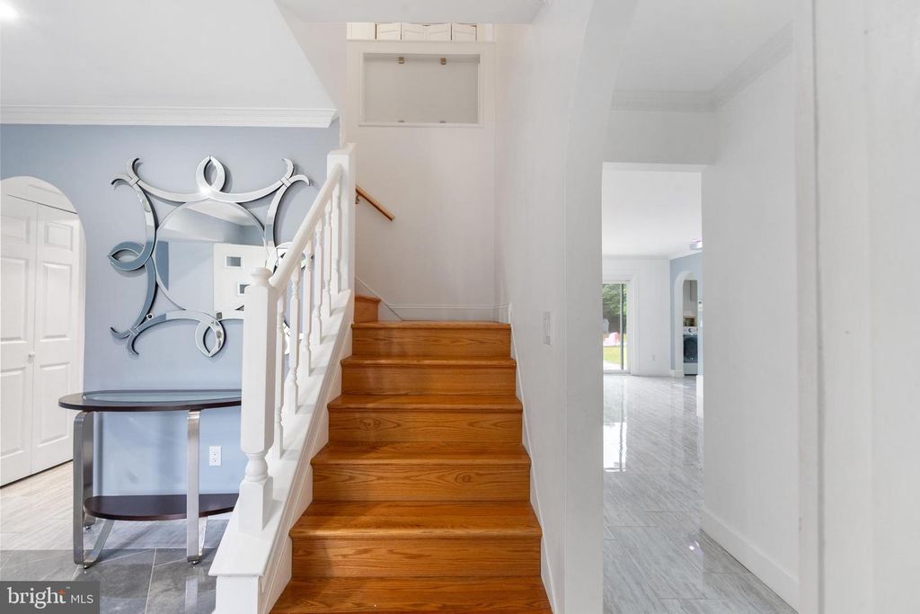 Image 36 of property listing at 19 TWIN SPRINGS DR, Fredericksburg, VA 22407