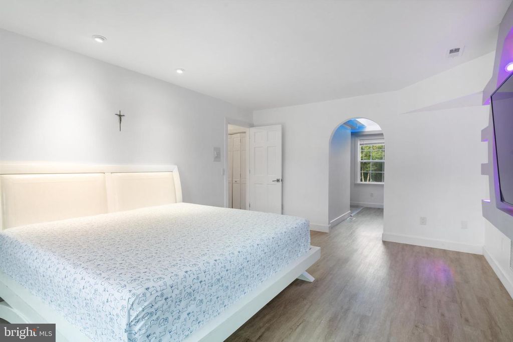 Image 53 of property listing at 19 TWIN SPRINGS DR, Fredericksburg, VA 22407