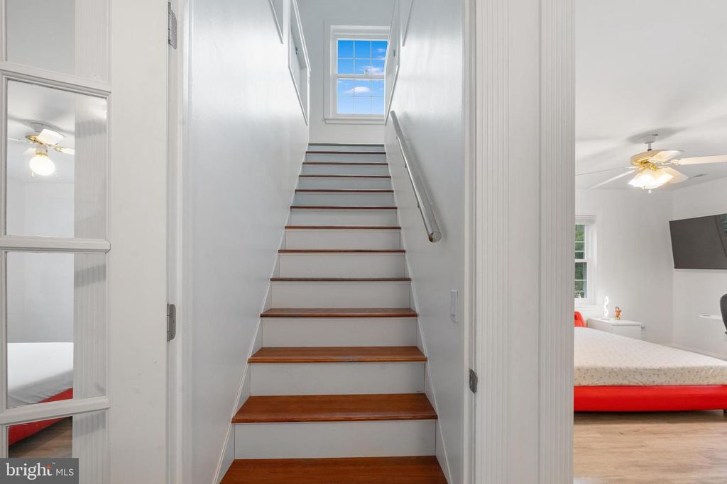 Image 56 of property listing at 19 TWIN SPRINGS DR, Fredericksburg, VA 22407