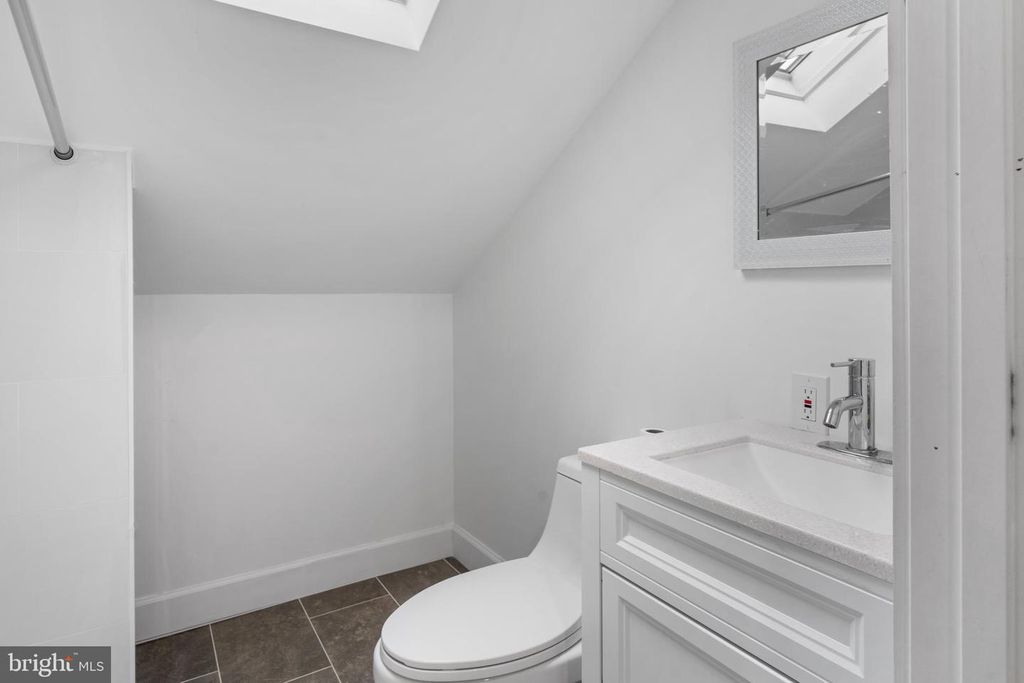 Image 61 of property listing at 19 TWIN SPRINGS DR, Fredericksburg, VA 22407